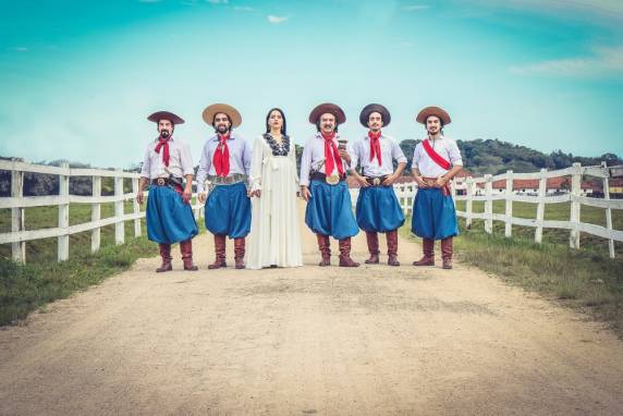 Escolha teve três etapas. Jorge Guedes & Família conquistou dois troféus. Festa de premiação será no Rodeio Internacional de Vacaria, na terça-feira, 4