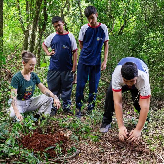 Agenda inclui ações de turismo cultural, educação ambiental, música ao vivo e atividades educativas no Memorial da Evolução Agrícola, em Horizontina (RS).