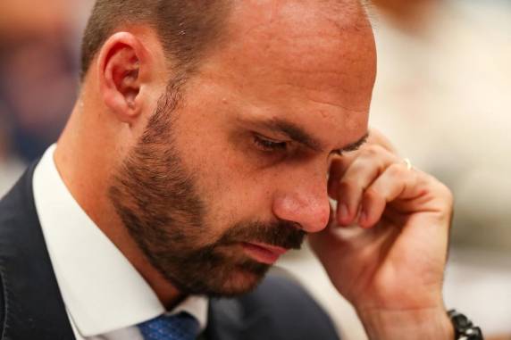 O ex-deputado estava licenciado da função enquanto ocupava cadeira na Câmara; atualmente o filho do ex-presidente está nos EUA