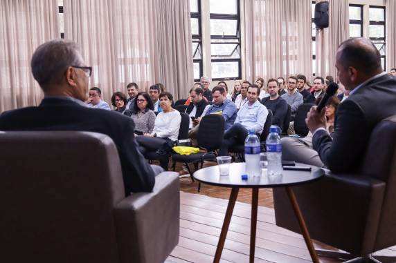 Seminário inédito da Fenasoja 2026 integra engenharia e arquitetura ao debate estratégico do agronegócio, destacando planejamento, inovação e desenvolvimento sustentável da cadeia da soja.