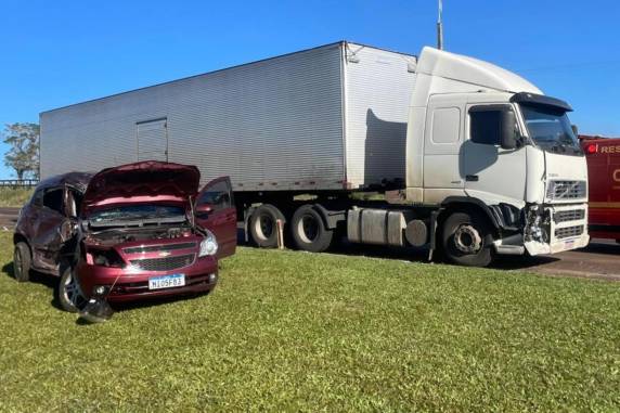 Colisão ocorreu no km 17 da ERS-406, quando carro fazia conversão para entrar em Nonoai. Vítima foi identificada como Romulo Rocha Botelho, de 51 anos